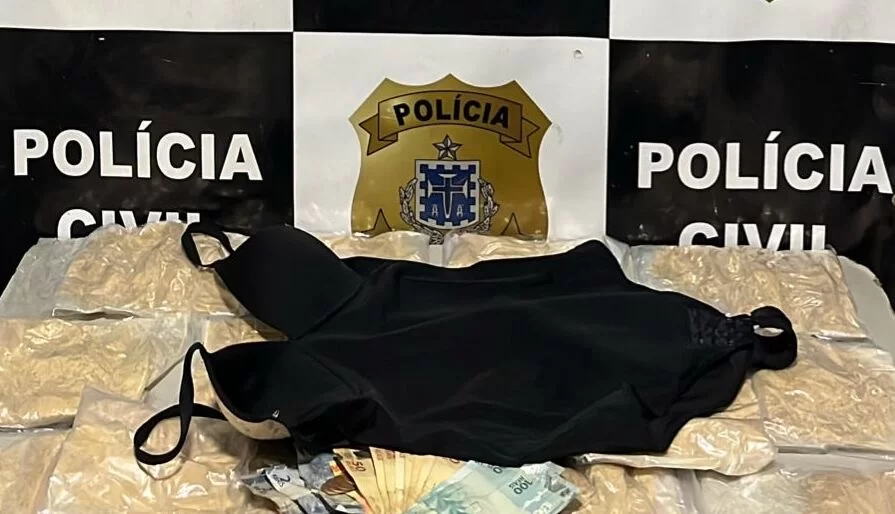 Polícia desmonta esquema e prende mulher que trazia cocaína da Bolívia